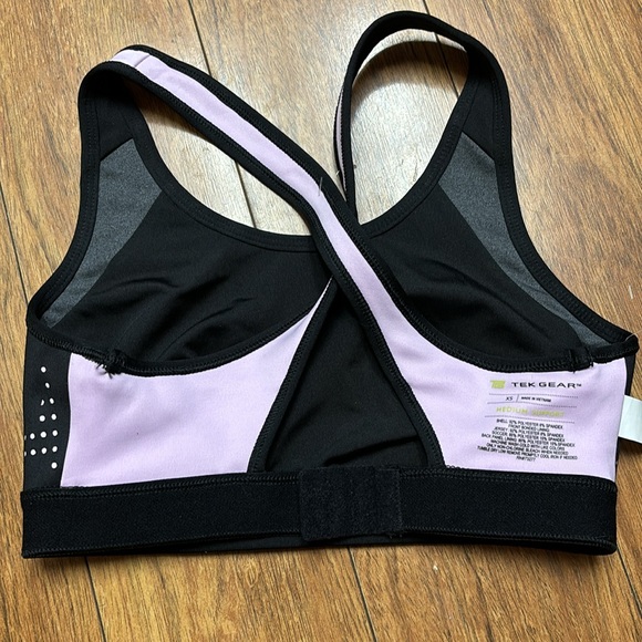 New sports bra - Picture 4 of 5